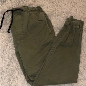 American Eagle Men’s olive joggers